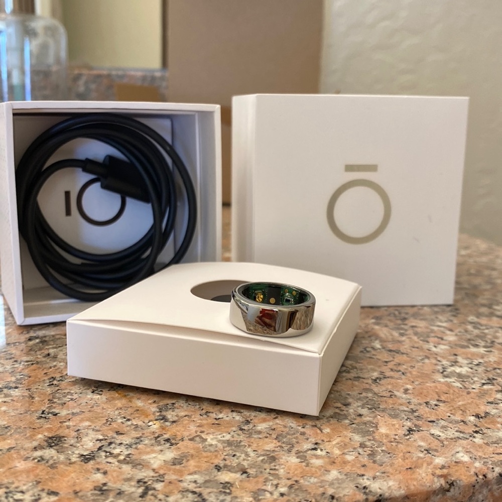 Generation 2 Oura Ring. Balance Style. Size 6.